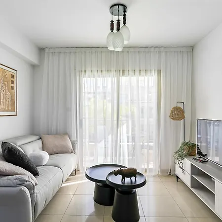 Oracle Exclusive 2bdr By Vichy Holidays Apartment Paphos
