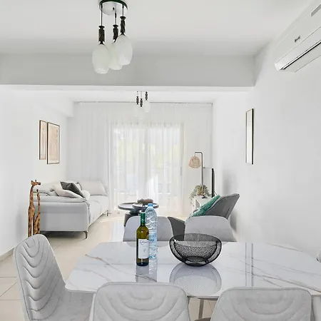 Oracle Exclusive 2bdr By Vichy Holidays Apartment Paphos